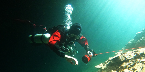 Cavern Diver